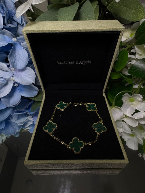 Green Clover Style Bracelet