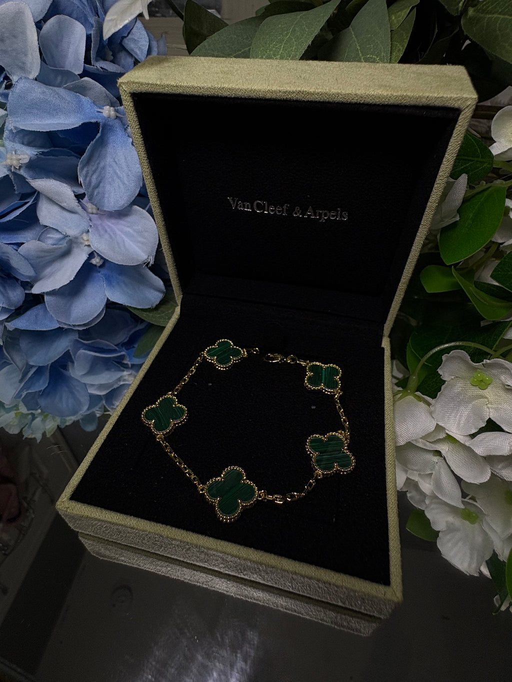 Green Clover Style Bracelet